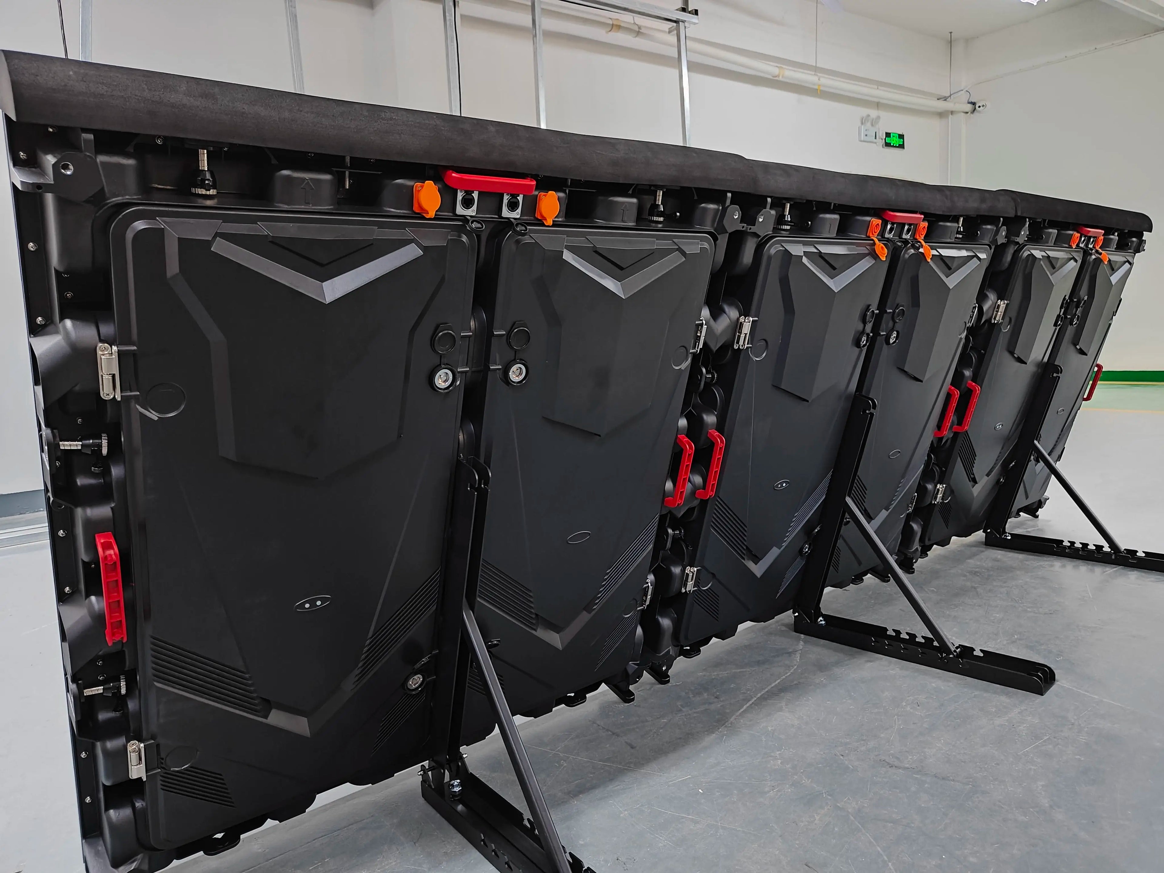 Super Lighting 960X960mm P5 screen display LED cabinet stage splicing rental LED advertising display suitable for football matches